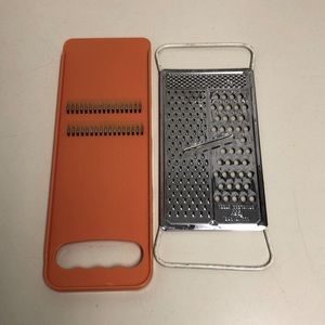 Carrots, green papaya & green mango